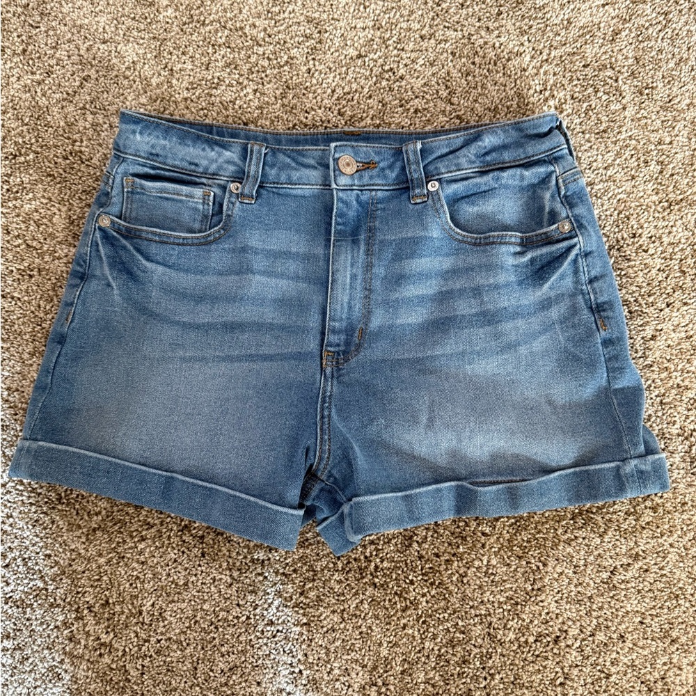 American Eagle Mom Short